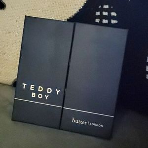 butter | London Teddy Boy Eyeshadow Palatte
